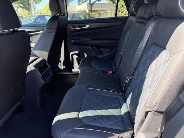 new 2026 Volkswagen Atlas Cross Sport car, priced at $53,456