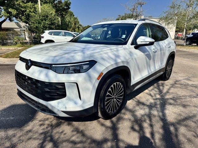 new 2025 Volkswagen Tiguan car, priced at $28,460