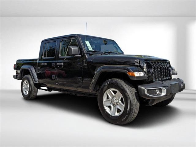 used 2022 Jeep Gladiator car, priced at $30,995