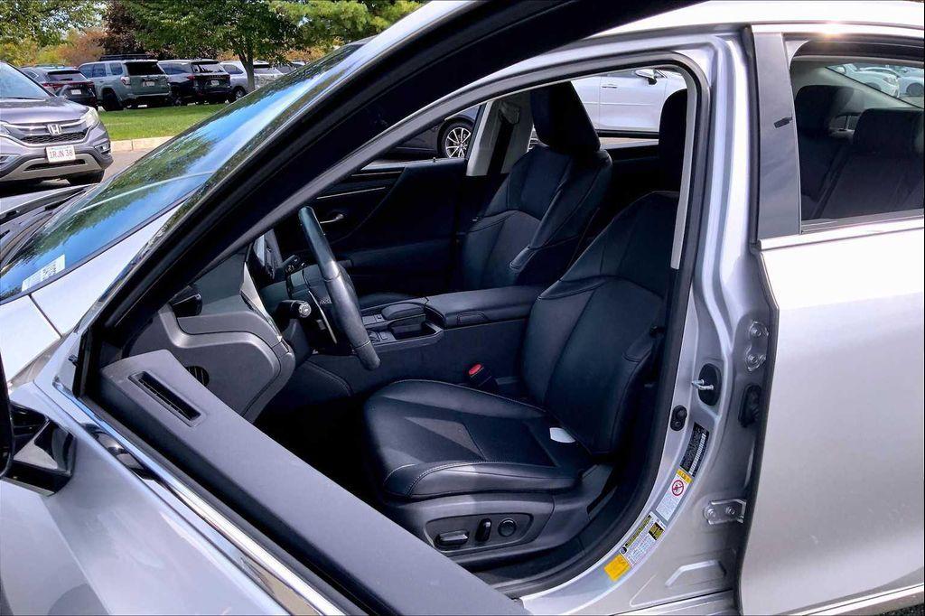 used 2019 Lexus ES 350 car, priced at $24,488