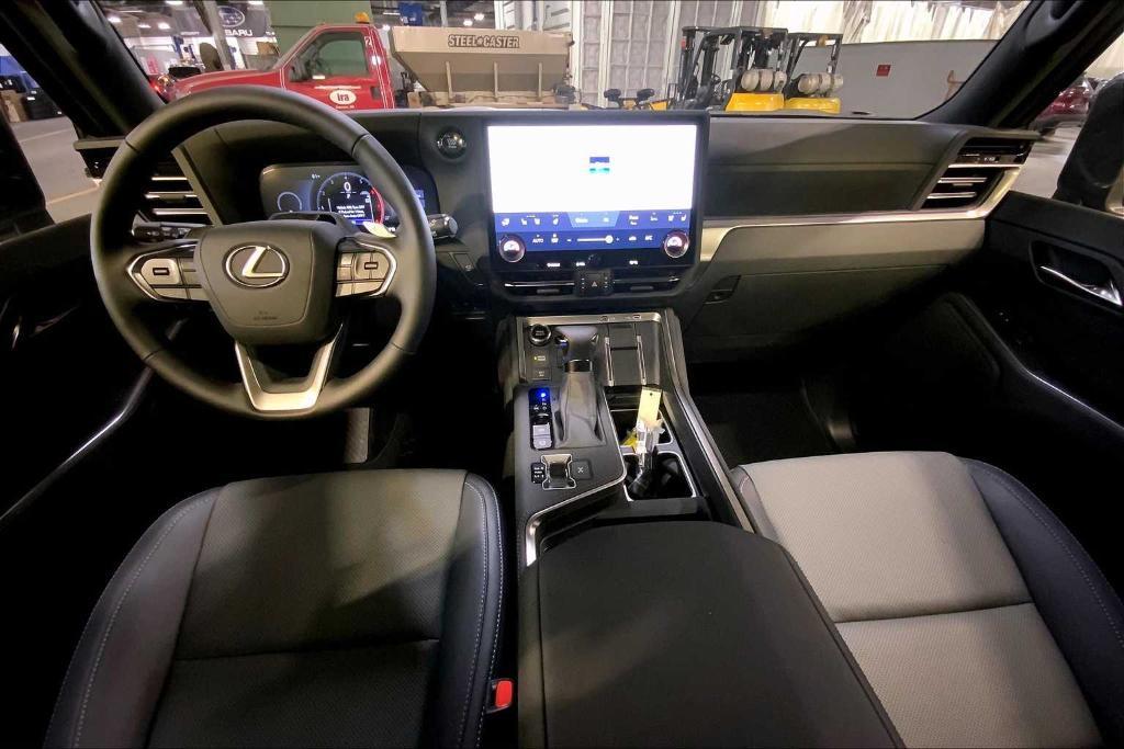 new 2025 Lexus GX 550 car, priced at $72,964
