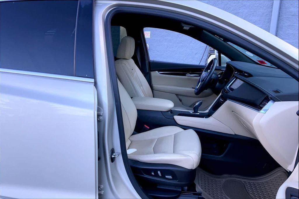 used 2017 Cadillac XT5 car, priced at $20,988