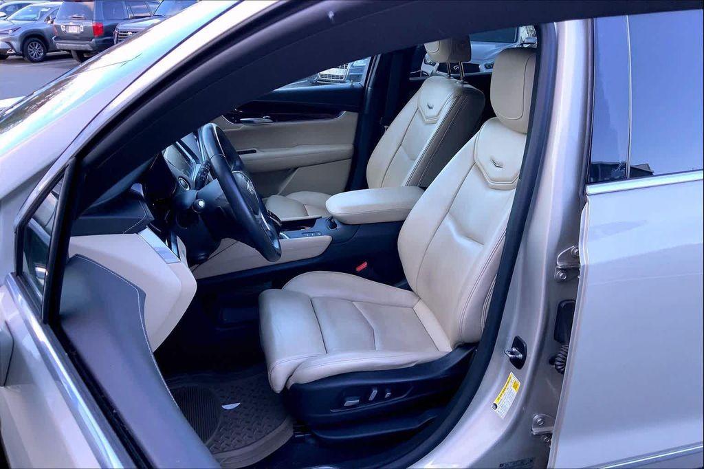 used 2017 Cadillac XT5 car, priced at $20,988