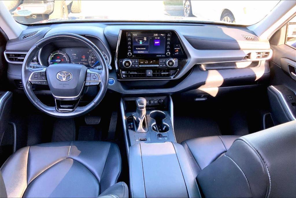 used 2021 Toyota Highlander Hybrid car, priced at $30,988