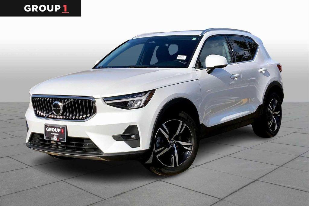 used 2023 Volvo XC40 car, priced at $30,288