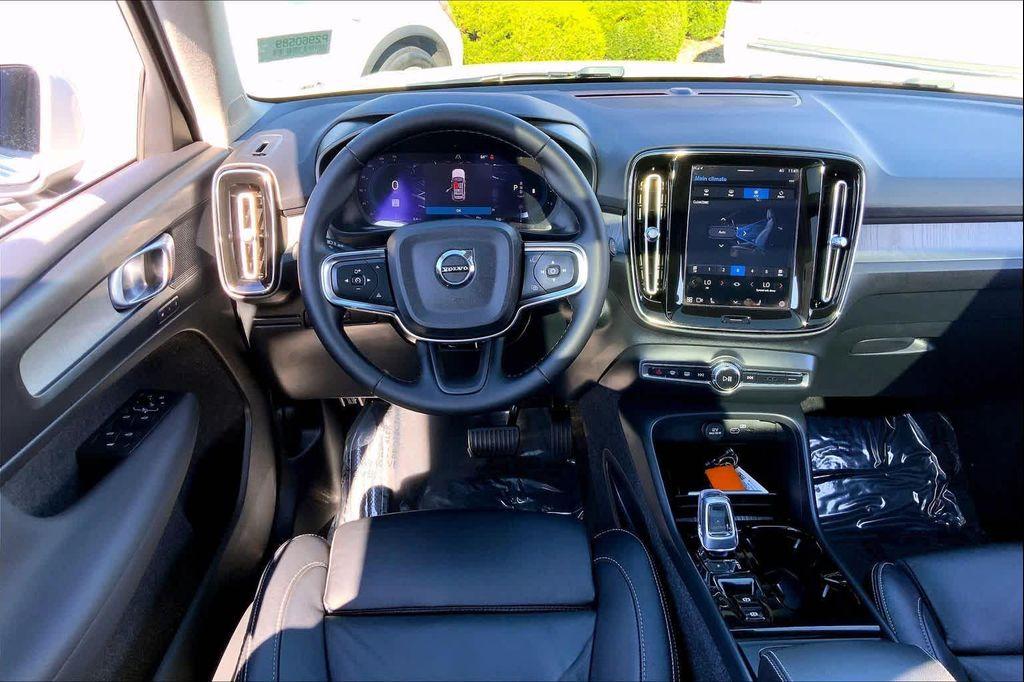used 2023 Volvo XC40 car, priced at $30,288