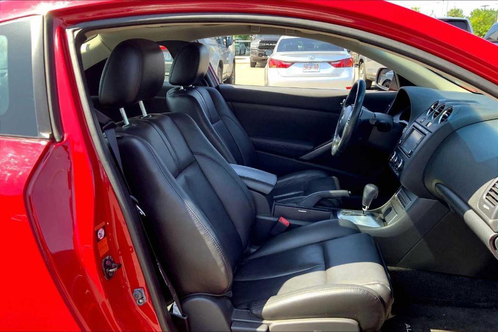 used 2009 Nissan Altima car, priced at $9,888