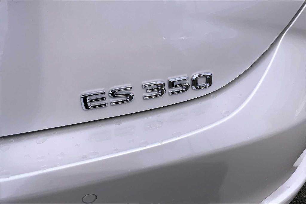 new 2025 Lexus ES 350 car, priced at $48,124