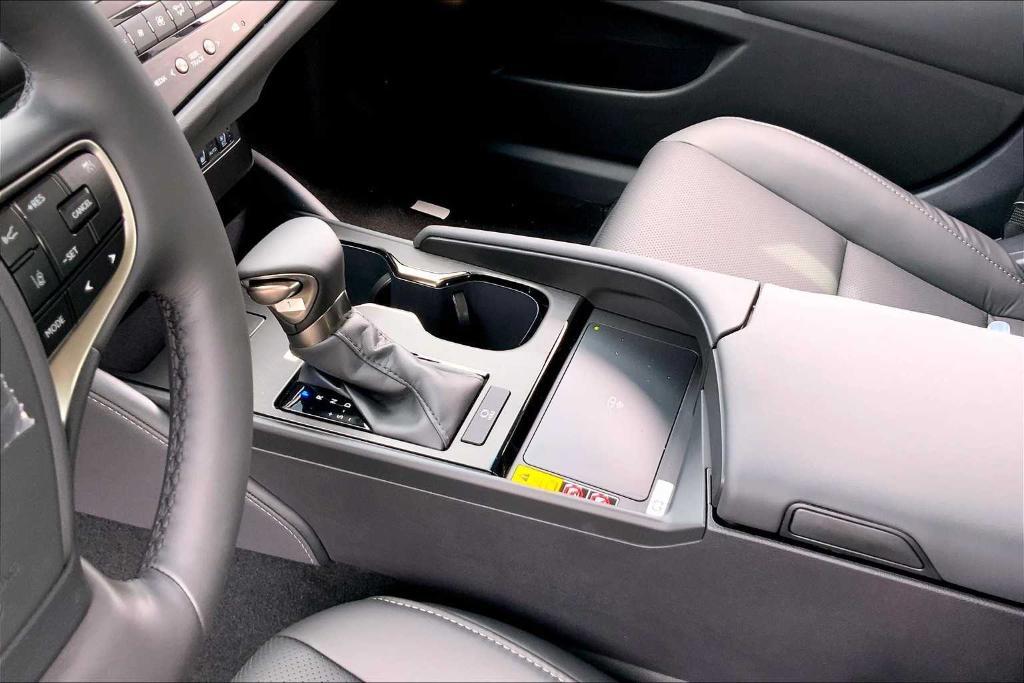 new 2025 Lexus ES 350 car, priced at $48,124