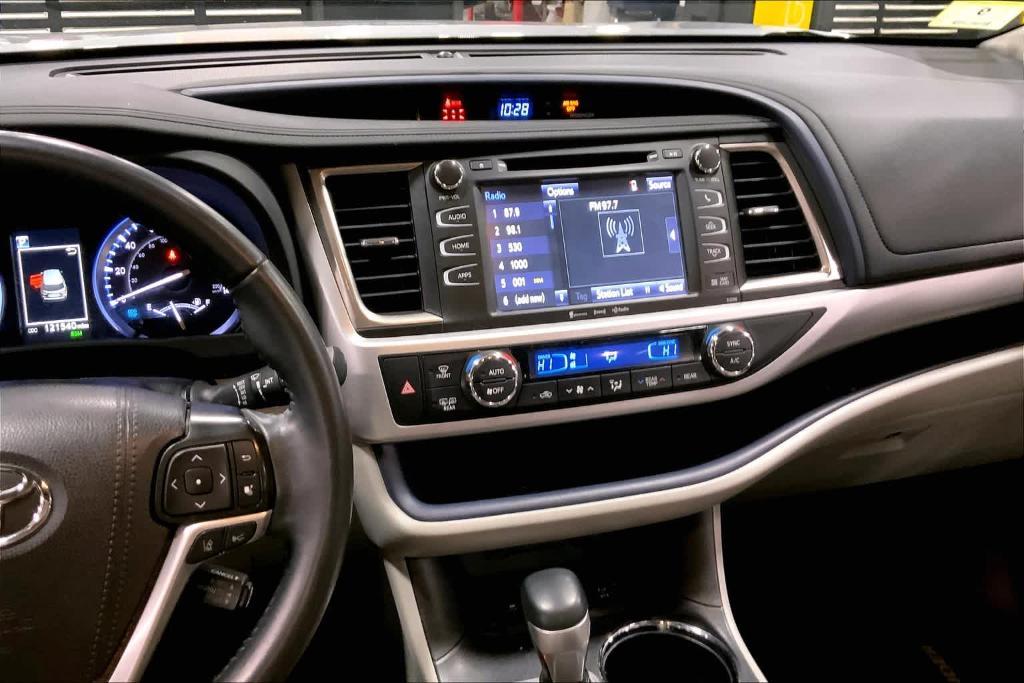 used 2019 Toyota Highlander car, priced at $26,488