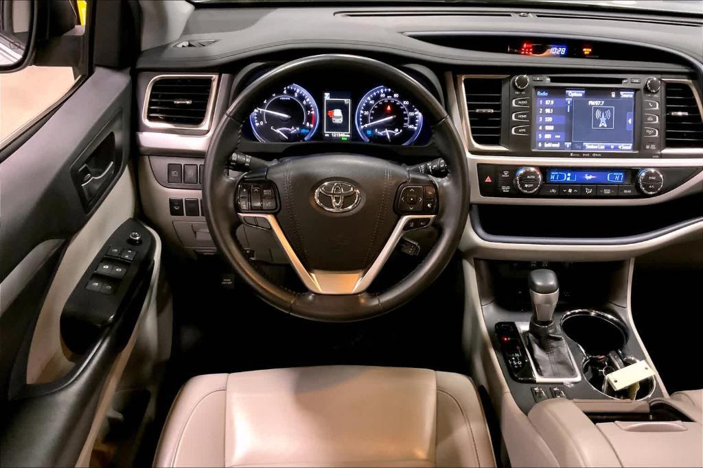 used 2019 Toyota Highlander car, priced at $26,988