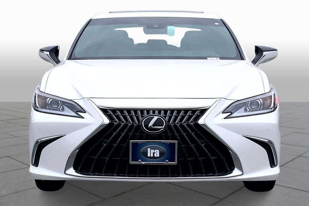 new 2025 Lexus ES 300h car, priced at $54,984