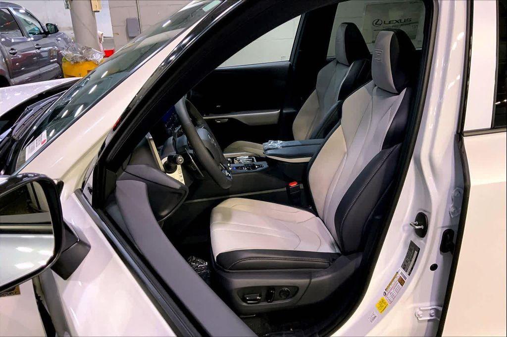 new 2026 Lexus TX 500h car, priced at $78,528