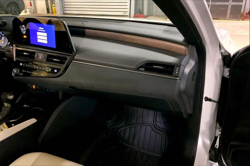 used 2024 Lexus ES 350 car, priced at $42,488