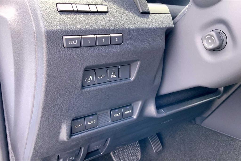 new 2025 Lexus GX 550 car, priced at $85,059