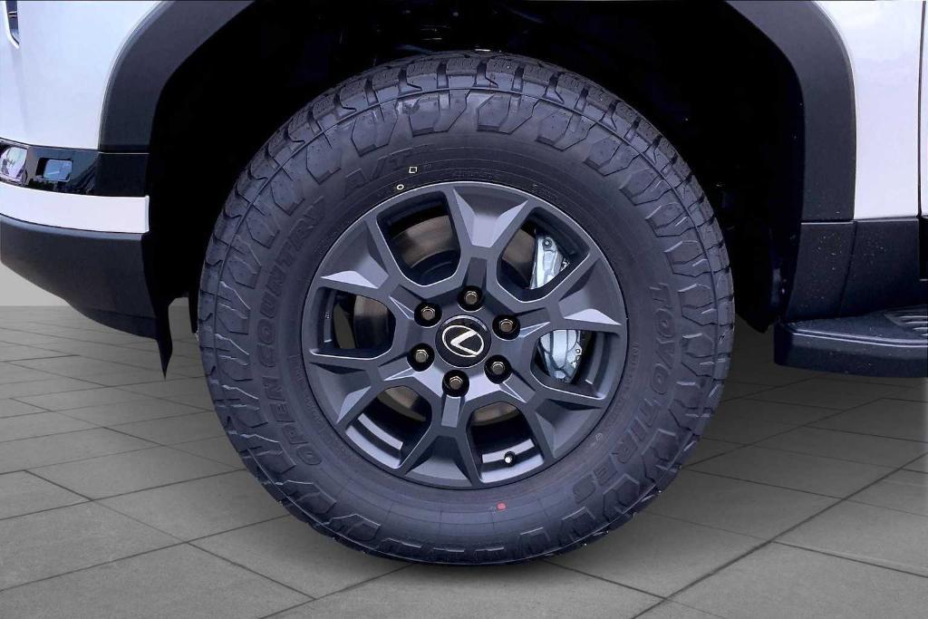 new 2025 Lexus GX 550 car, priced at $85,059