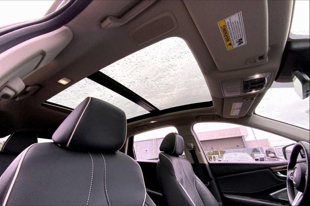 used 2024 Acura RDX car, priced at $43,988