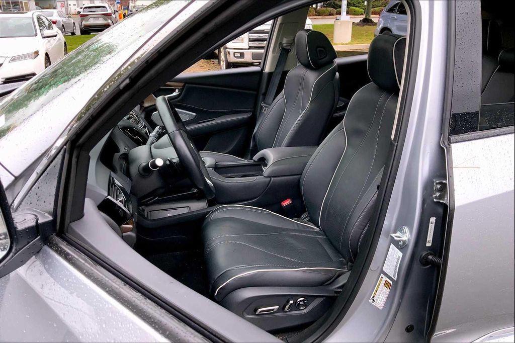 used 2024 Acura RDX car, priced at $43,988