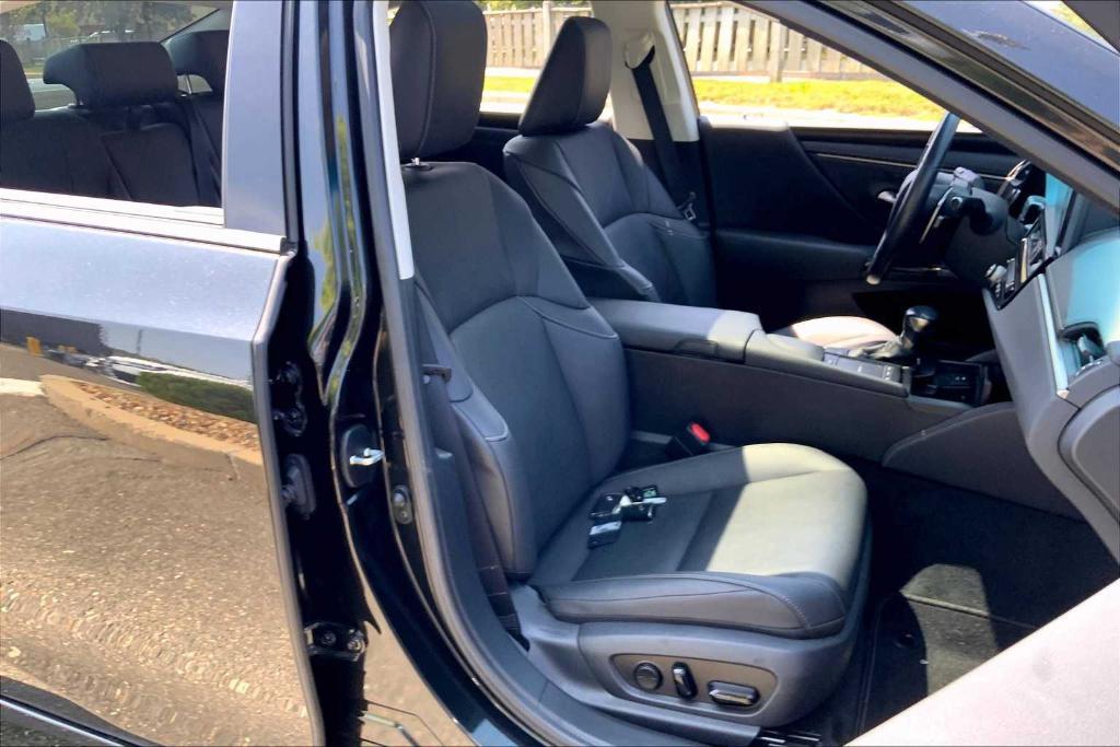 used 2022 Lexus ES 250 car, priced at $34,988
