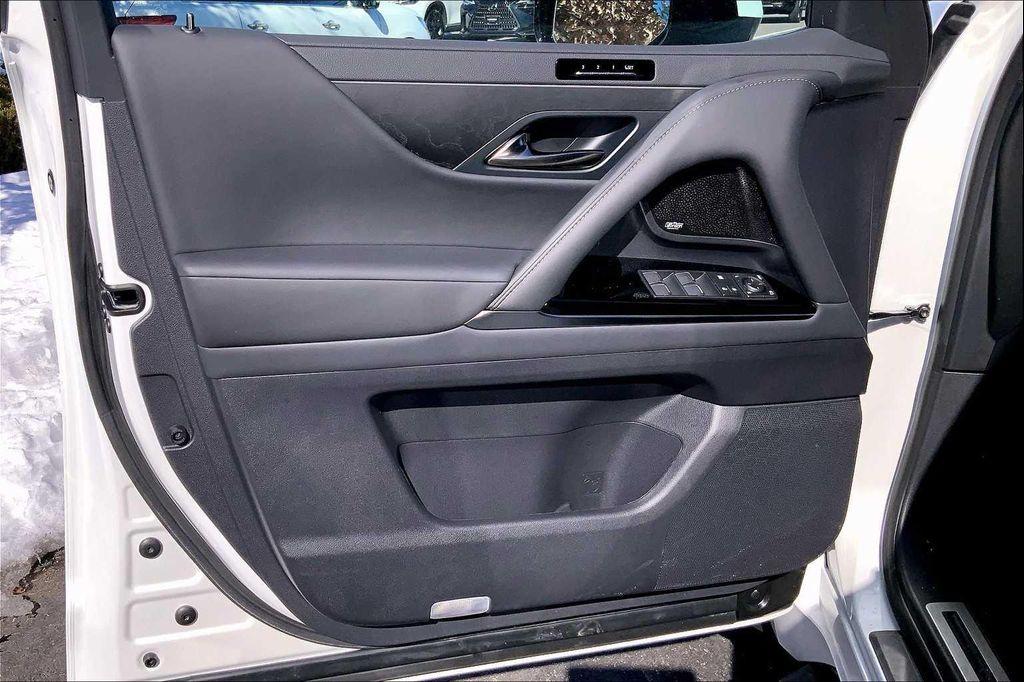 new 2025 Lexus LX 600 car, priced at $117,083