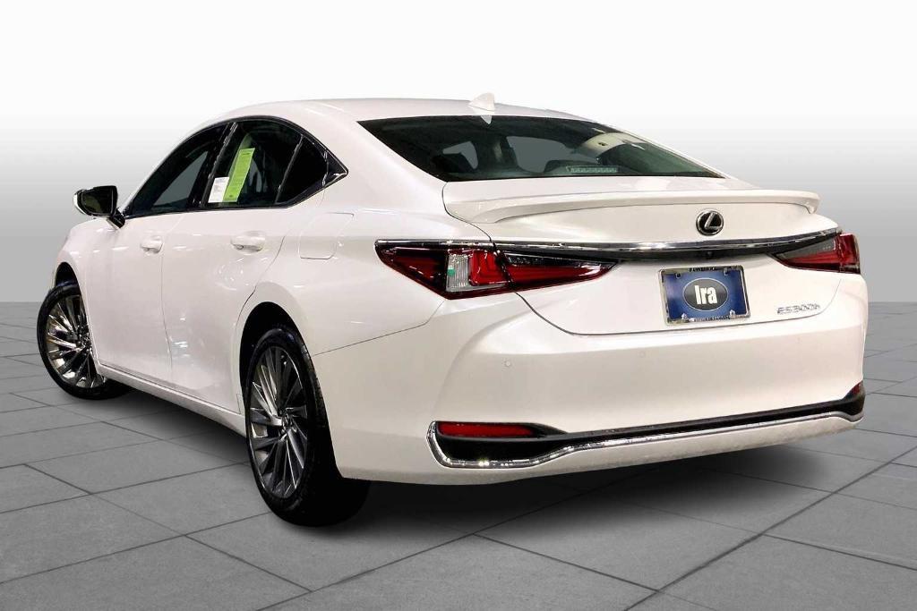 new 2025 Lexus ES 300h car, priced at $54,269