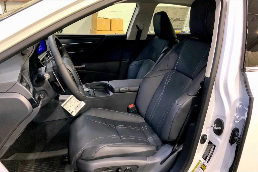 new 2025 Lexus ES 300h car, priced at $54,269