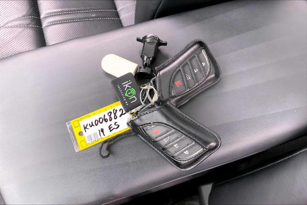 used 2019 Lexus ES 350 car, priced at $34,788