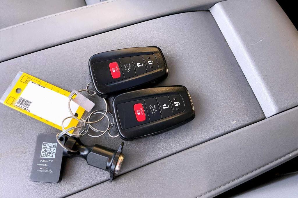used 2023 Toyota Highlander car, priced at $37,988