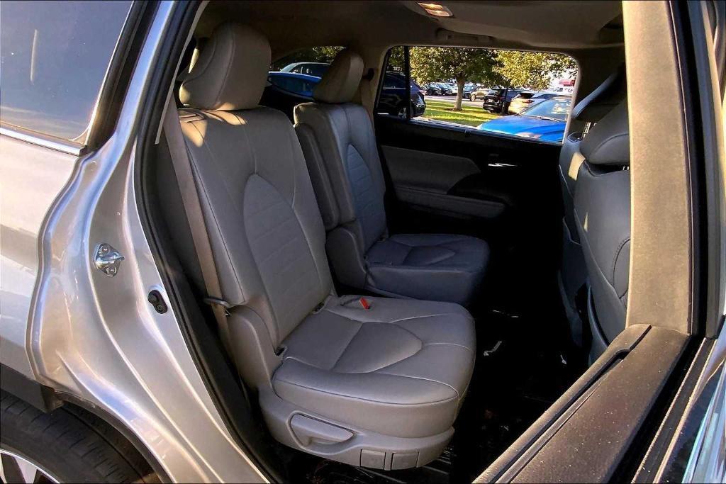 used 2023 Toyota Highlander car, priced at $37,988