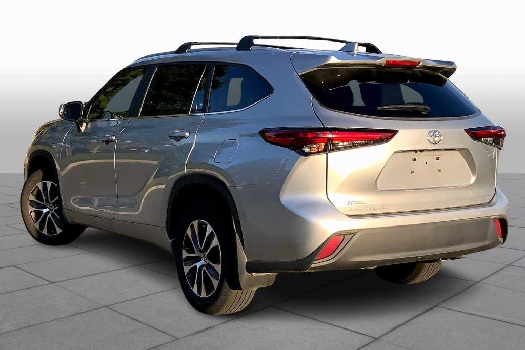 used 2023 Toyota Highlander car, priced at $37,988