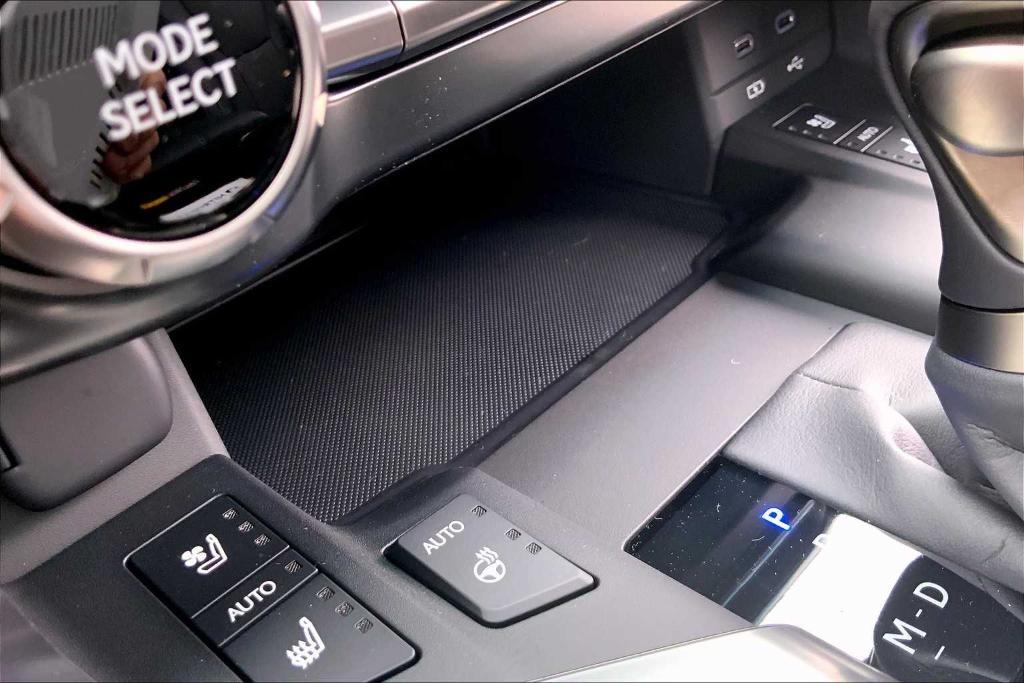 new 2025 Lexus LX 600 car, priced at $117,178