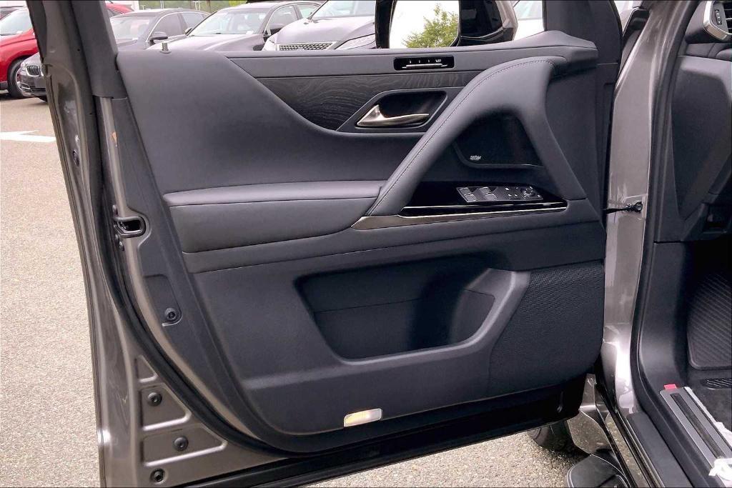 new 2025 Lexus LX 600 car, priced at $117,178