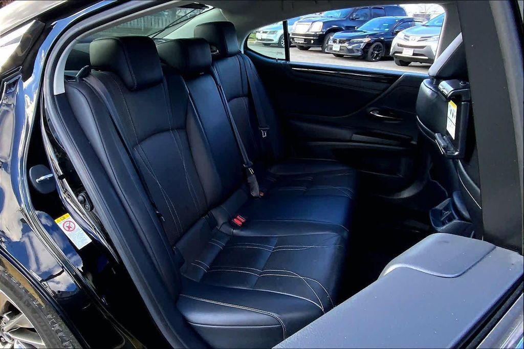 used 2019 Lexus ES 350 car, priced at $28,988