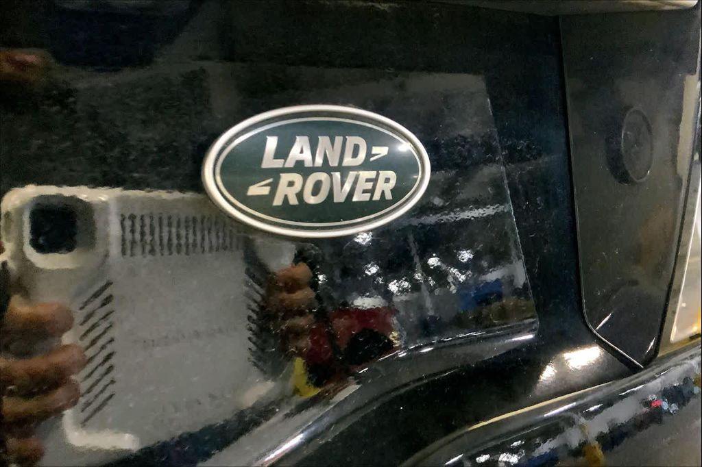 used 2017 Land Rover Discovery Sport car, priced at $15,988