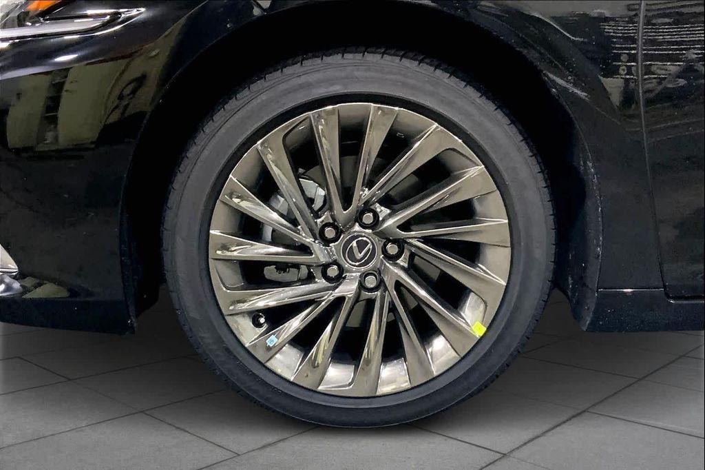 new 2025 Lexus ES 350 car, priced at $56,079