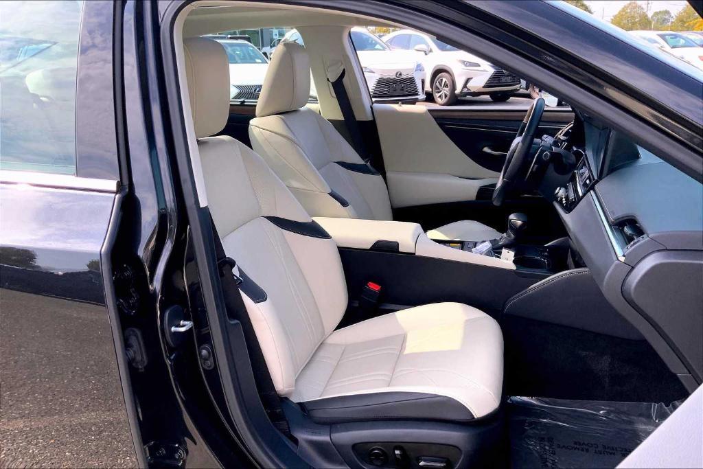 used 2025 Lexus ES 350 car, priced at $53,488