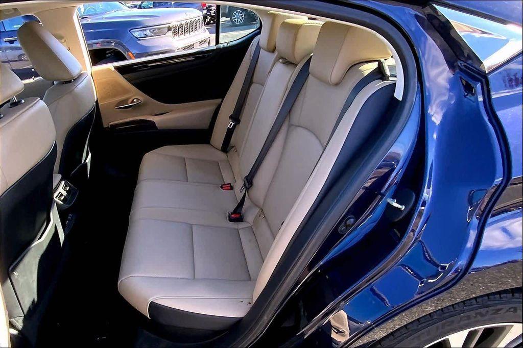 used 2020 Lexus ES 300h car, priced at $34,988