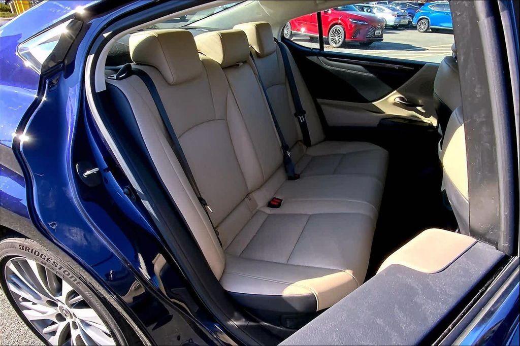 used 2020 Lexus ES 300h car, priced at $34,988