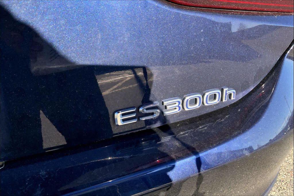 used 2020 Lexus ES 300h car, priced at $34,988