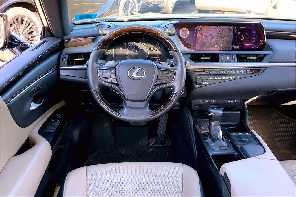 used 2020 Lexus ES 300h car, priced at $34,988