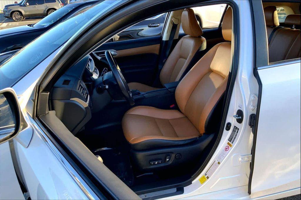 used 2016 Lexus CT 200h car, priced at $18,488