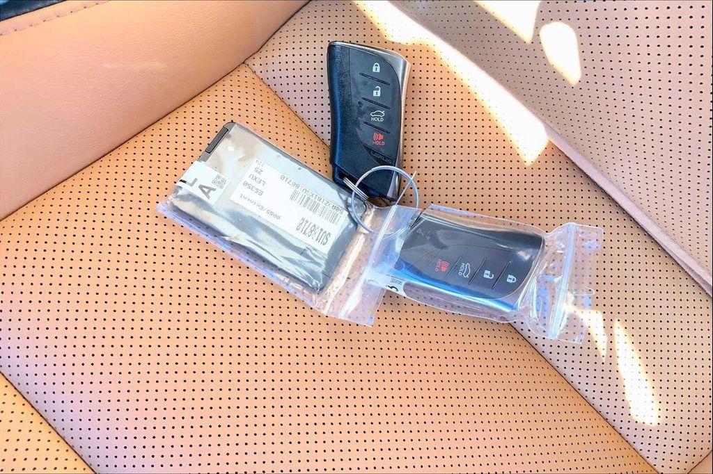 used 2025 Lexus ES 350 car, priced at $42,988