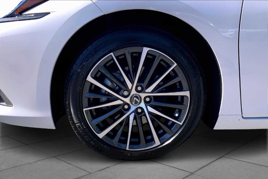 used 2025 Lexus ES 350 car, priced at $48,988