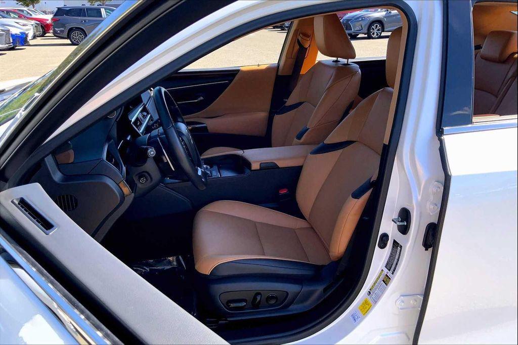 used 2025 Lexus ES 350 car, priced at $42,988