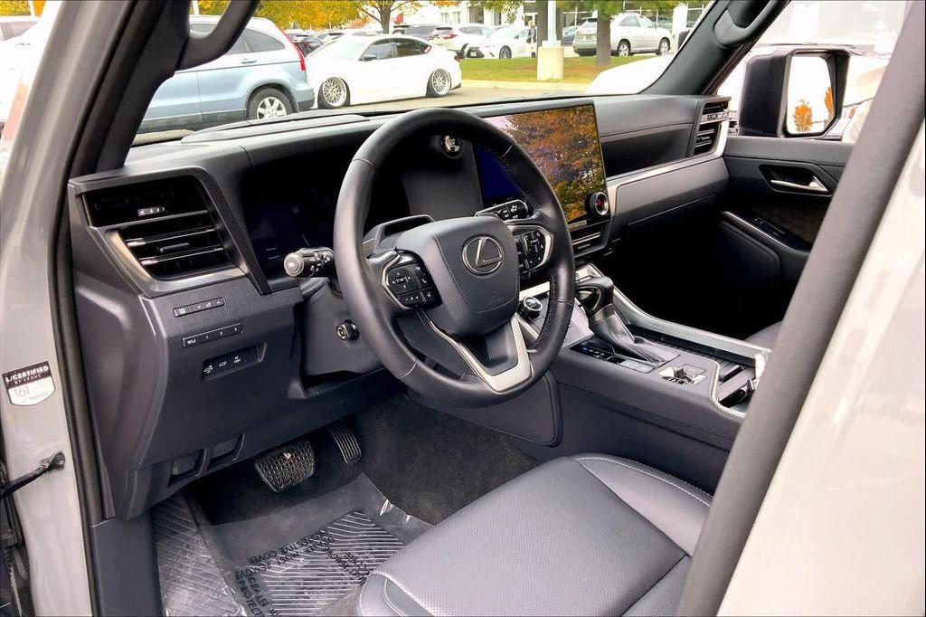 used 2025 Lexus GX 550 car, priced at $79,988