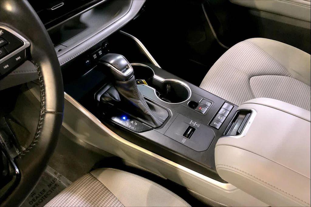 used 2021 Toyota Highlander Hybrid car, priced at $20,988