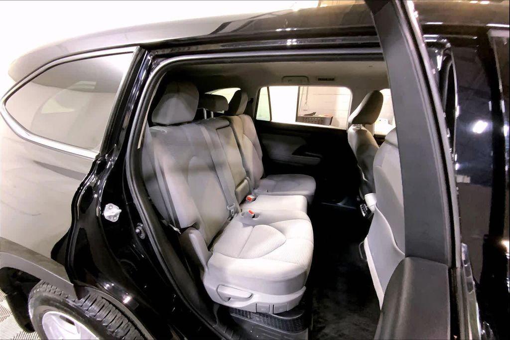 used 2021 Toyota Highlander Hybrid car, priced at $20,988