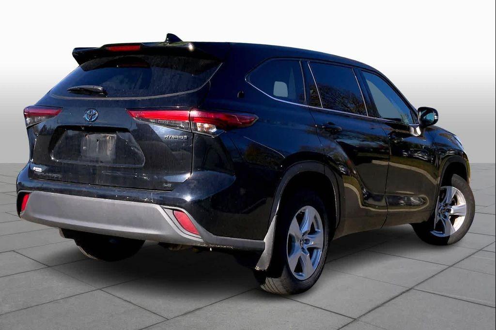 used 2021 Toyota Highlander Hybrid car, priced at $23,988