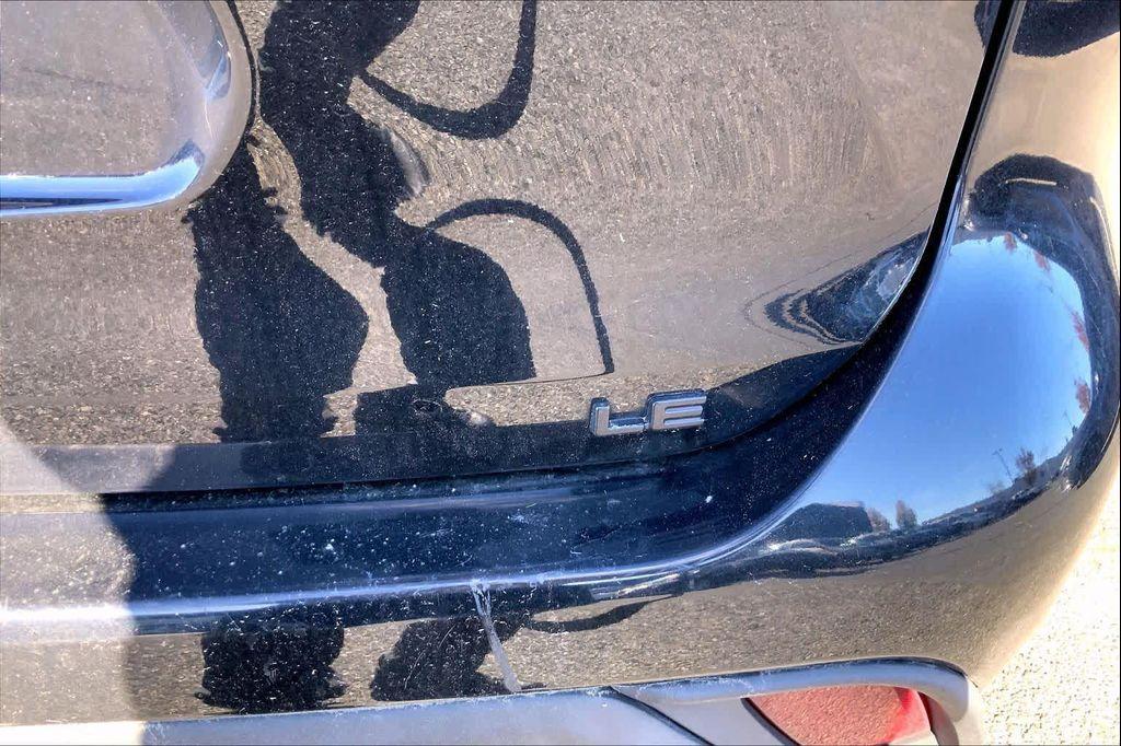 used 2021 Toyota Highlander Hybrid car, priced at $23,988