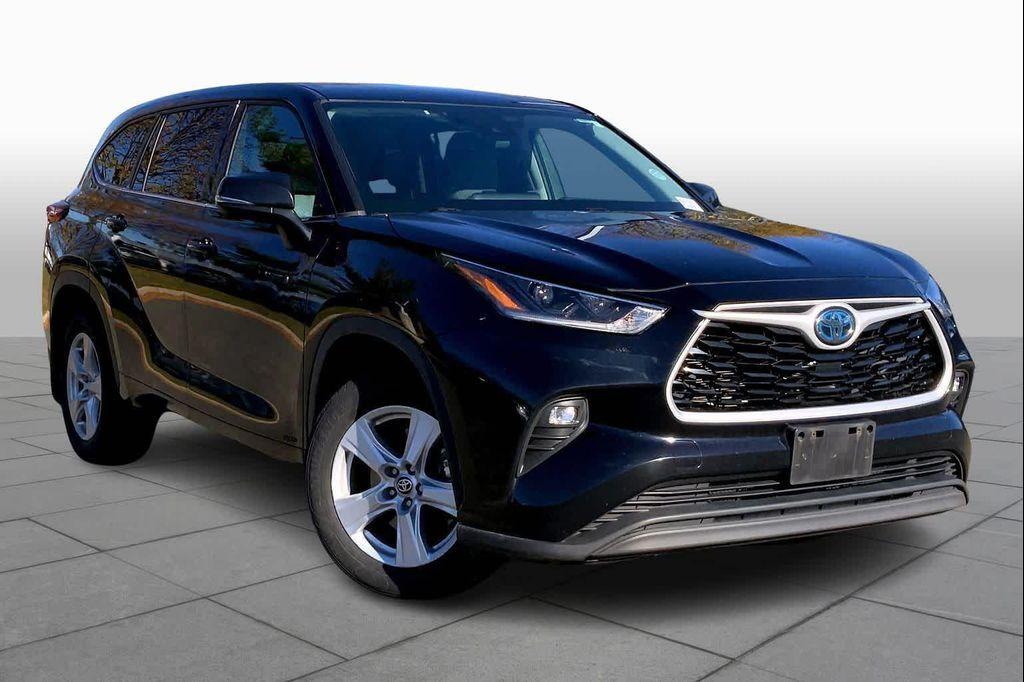 used 2021 Toyota Highlander Hybrid car, priced at $23,988